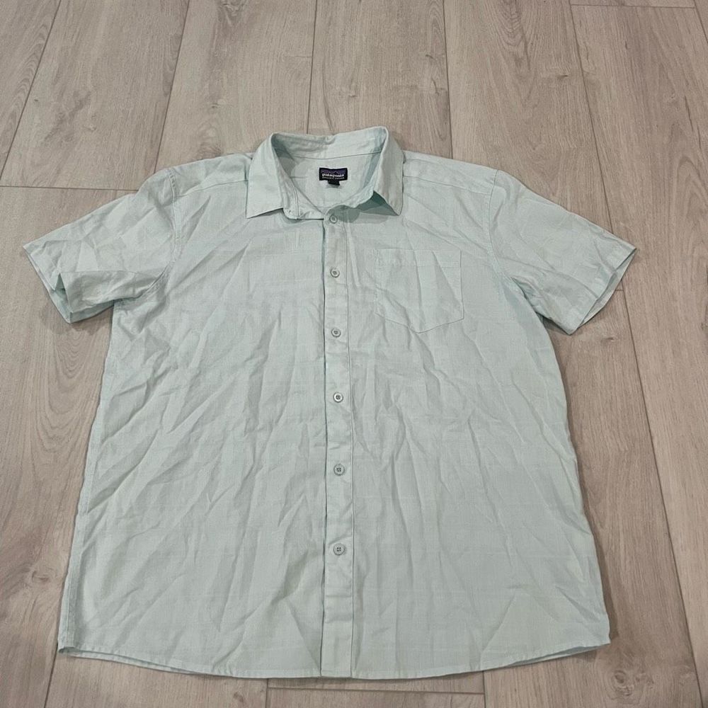 Patagonia organic cotton men’s dress shirt size L